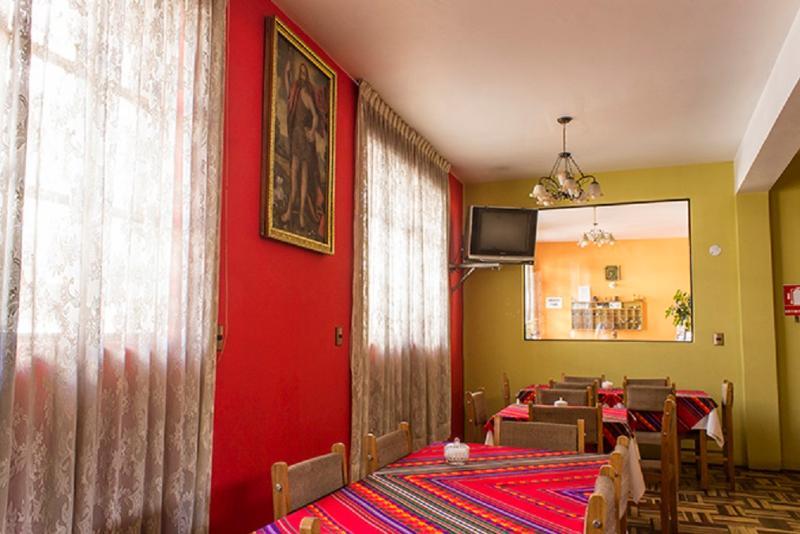 Imperial Puno Hostal Екстер'єр фото