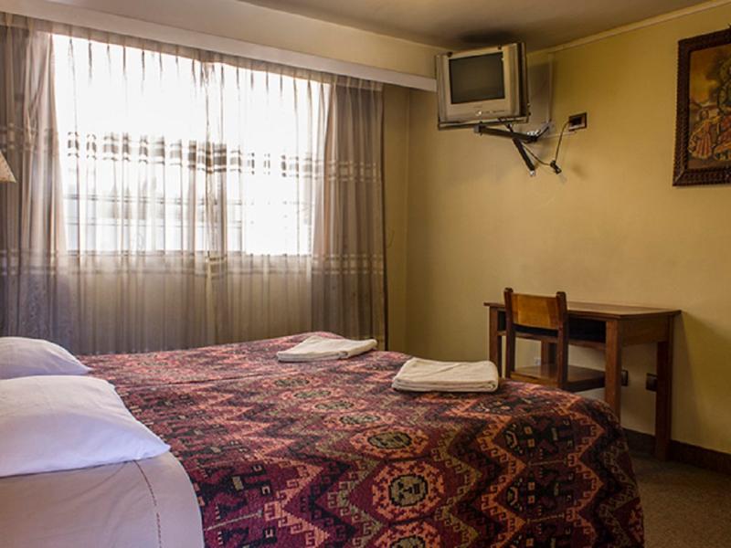 Imperial Puno Hostal Екстер'єр фото